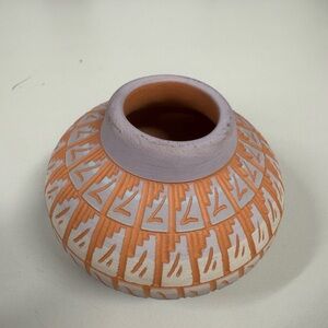 Native American Navajo small pottery vase by Anderson Smith